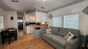 NEW River Ranch Private Cottage Enjoy River Ranch Resort in a Private Cozy House 108